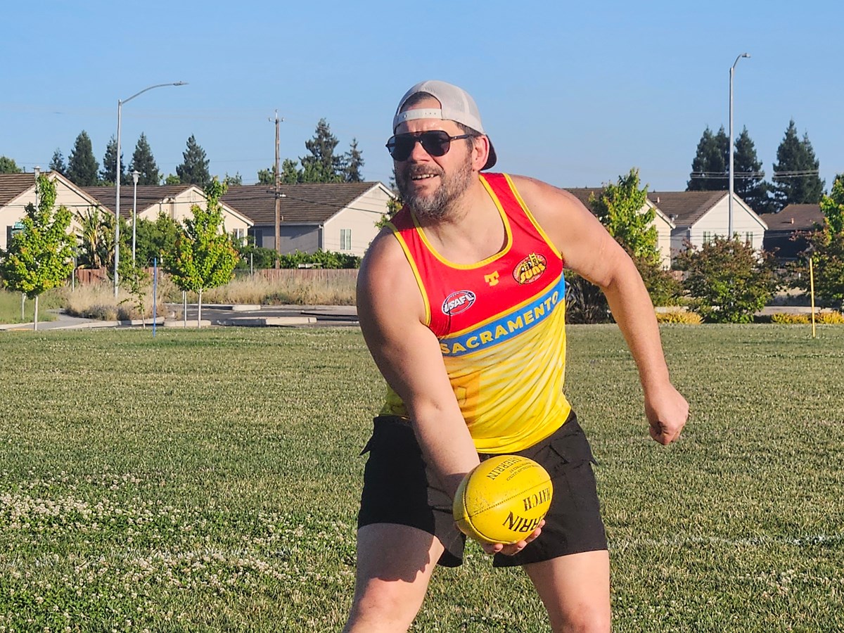 Andrew Loewen prepares a handball during a Sacramento Suns practice on Wednesday, April 29, 2026 at Airfield Park in Natomas.