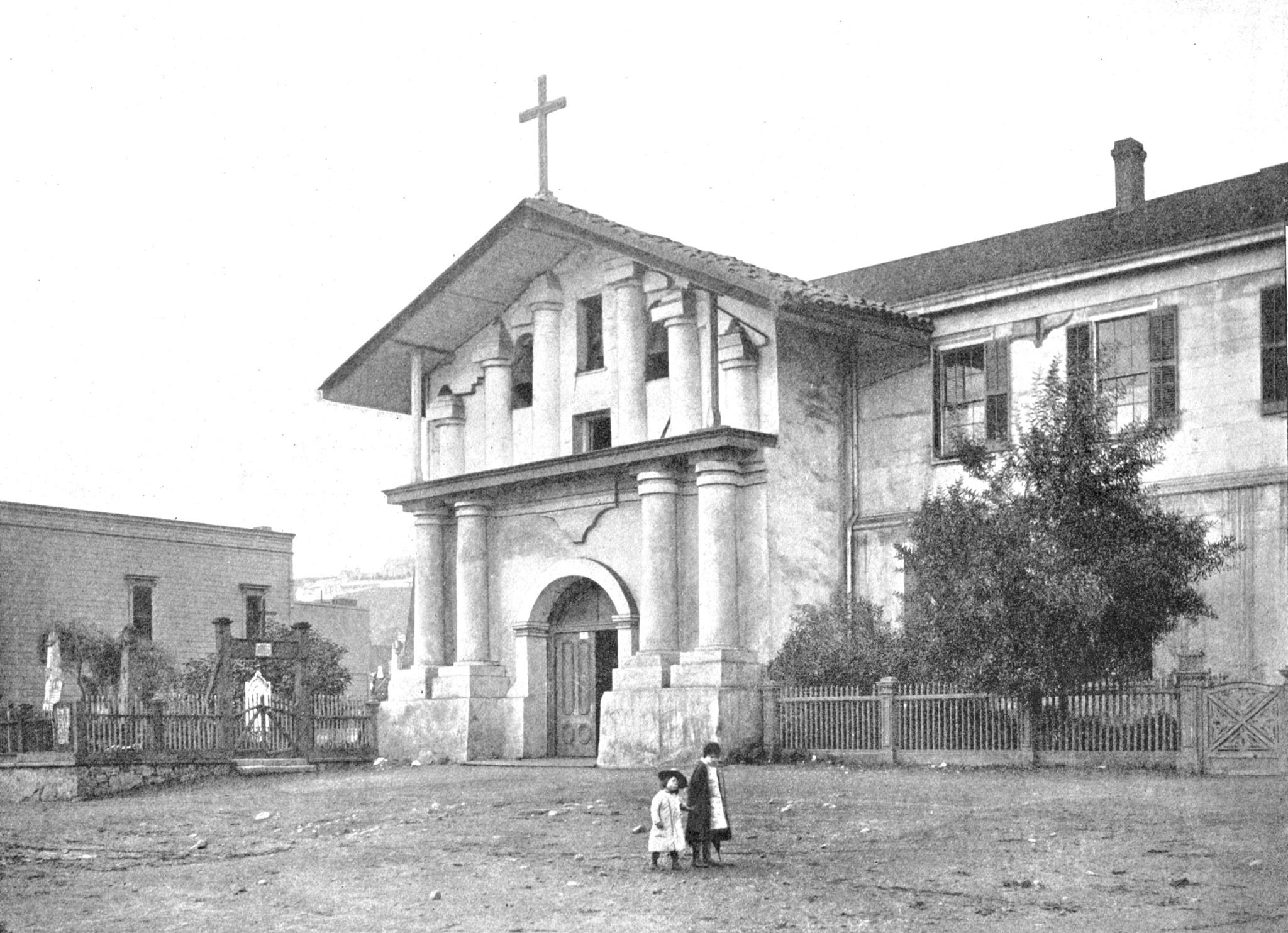 mission dolores, san francisco, california, usa, circa 1900 the church of mission dolores, also known as mission san francisco de asís, is the oldest surviving structure in san francisco the spanish mission dolores settlement was founded in 1776 from scenic marvels of the new world edited by prof geor cromwell cngreig  co, circa 1900 artist unknown photo by the print collectorgetty images