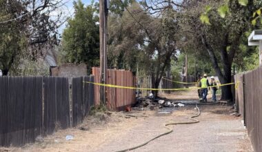 Powerlines electrocute Sacramento firefighter battling fire
