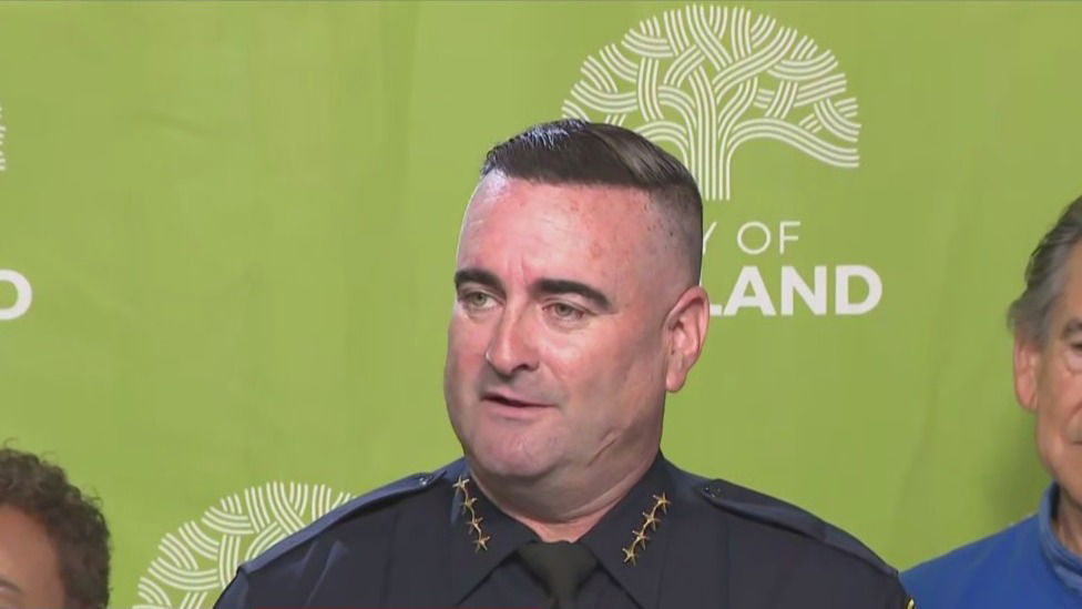 Watch: Oakland Mayor Barbara Lee introduces James Beere introduced as city's permanent police chief – KION Central Coast