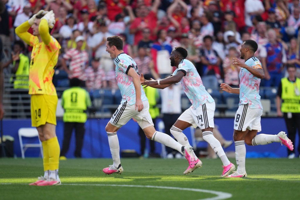 Mark Zeigler: United States’ World Cup run ends with a whimper