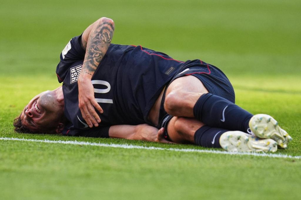 Tom Krasovic: San Diego soccer legends weigh in on United States' clumsy World Cup performance