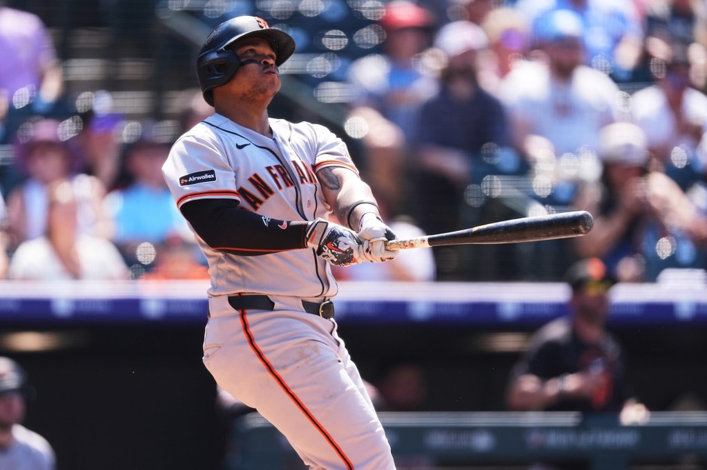 SF Giants can't hold late late, drop series finale to Rockies