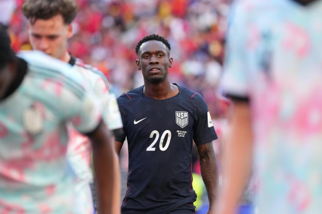Trump backs birthright soccer player whose citizenship he opposed – San Diego Union-Tribune