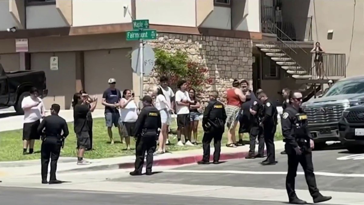Chaotic scene unfolds around federal agents in City Heights – NBC 7 San Diego