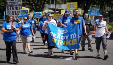 Sacramento State workers prepare to strike