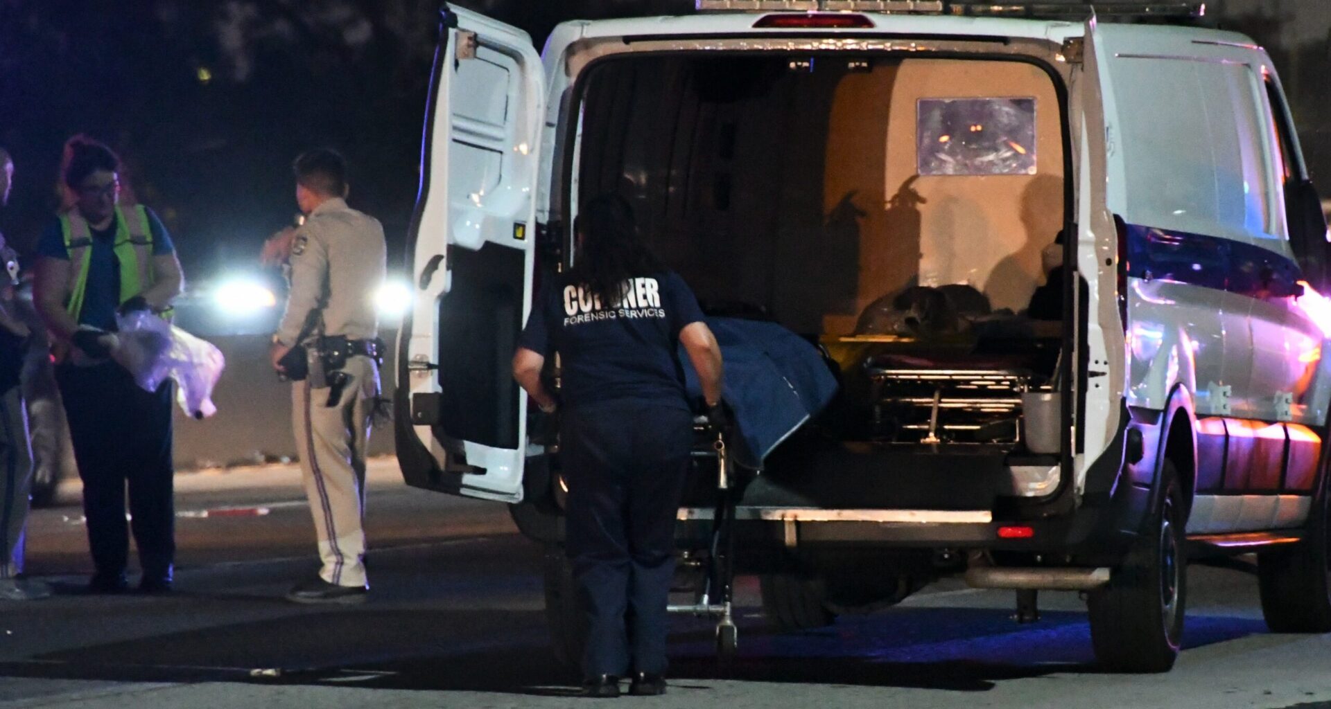 Person killed in single-vehicle crash on Long Beach freeway | 2 Urban Girls