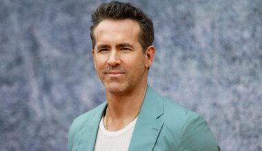Ryan Reynolds snuck onto ComicCon floor unnoticed as Deadpool – NBC 7 San Diego