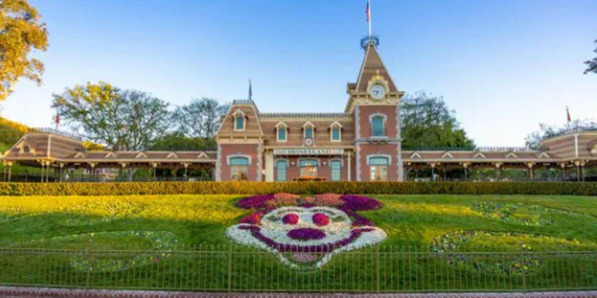 Disneyland Park Entrance with Minnie Mouse Flower Design at this Disney Park entrance.