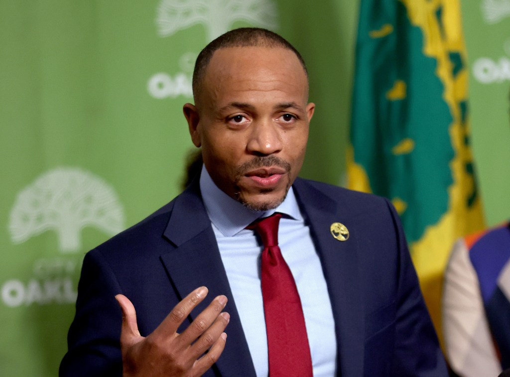 Oakland could pay $400,000 to official who resigned over 'degrading' texts