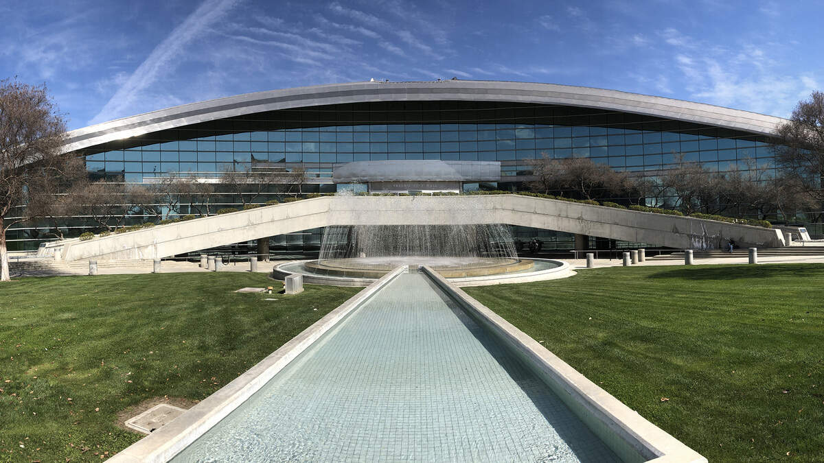 Fresno City Hall, 2600 Fresno St (3/2/2021) Fresno City Hall, 2600 Fresno St (3/2/2021)