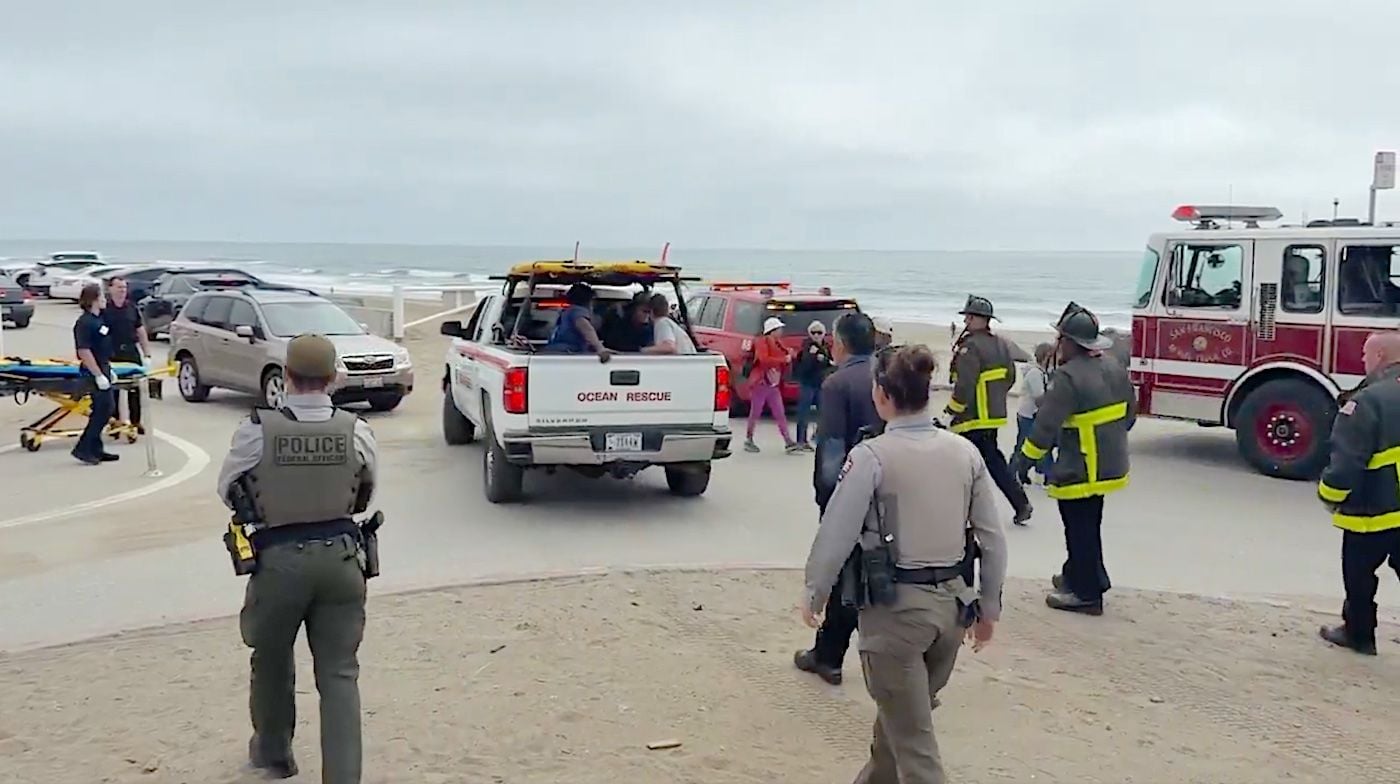 Hang Glider Crashes Onto Fort Funston Beach Day After Paragralider Collides With Daly City Cliff Face