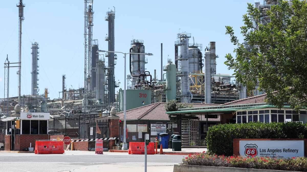 The main gate of the Phillips 66 refinery is seen Aug. 29, 2025, in the Wilmington neighborhood of Los Angeles, which is now idled. Consumer Watchdog, an advocacy organization, argues that state refiners should have been penalized for over $600 million in profits over a three-month period this year. The main gate of the Phillips 66 refinery is seen Aug. 29, 2025, in the Wilmington neighborhood of Los Angeles, which is now idled. Consumer Watchdog, an advocacy organization, argues that state refiners should have been penalized for over $600 million in profits over a three-month period this year.