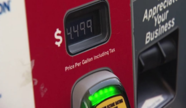 Why some California drivers are crossing into Arizona to fill up their gas tanks