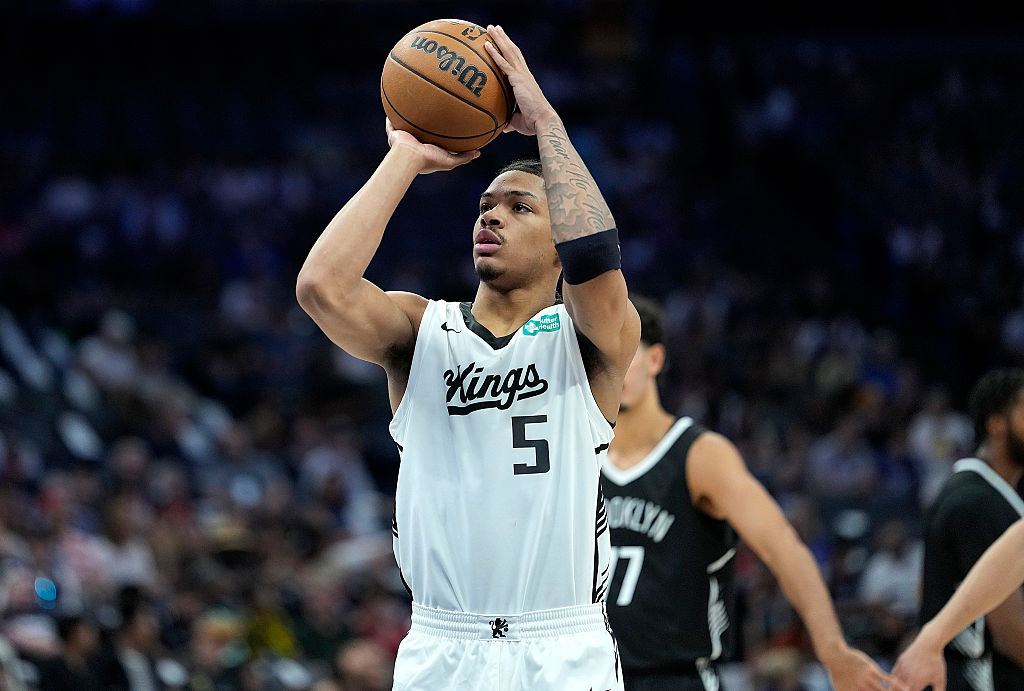SACRAMENTO, CALIFORNIA - JULY 04: Darius Acuff Jr. #5 of the Sacramento Kings shoots a technical foul shot against the Brooklyn Nets during the second half in the California Classic a NBA Summer League game at Golden 1 Center on July 04, 2026 in Sacramento, California. NOTE TO USER: User expressly acknowledges and agrees that, by downloading and or using this photograph, User is consenting to the terms and conditions of the Getty Images License Agreement. (Photo by Thearon W. Henderson/Getty Images)
