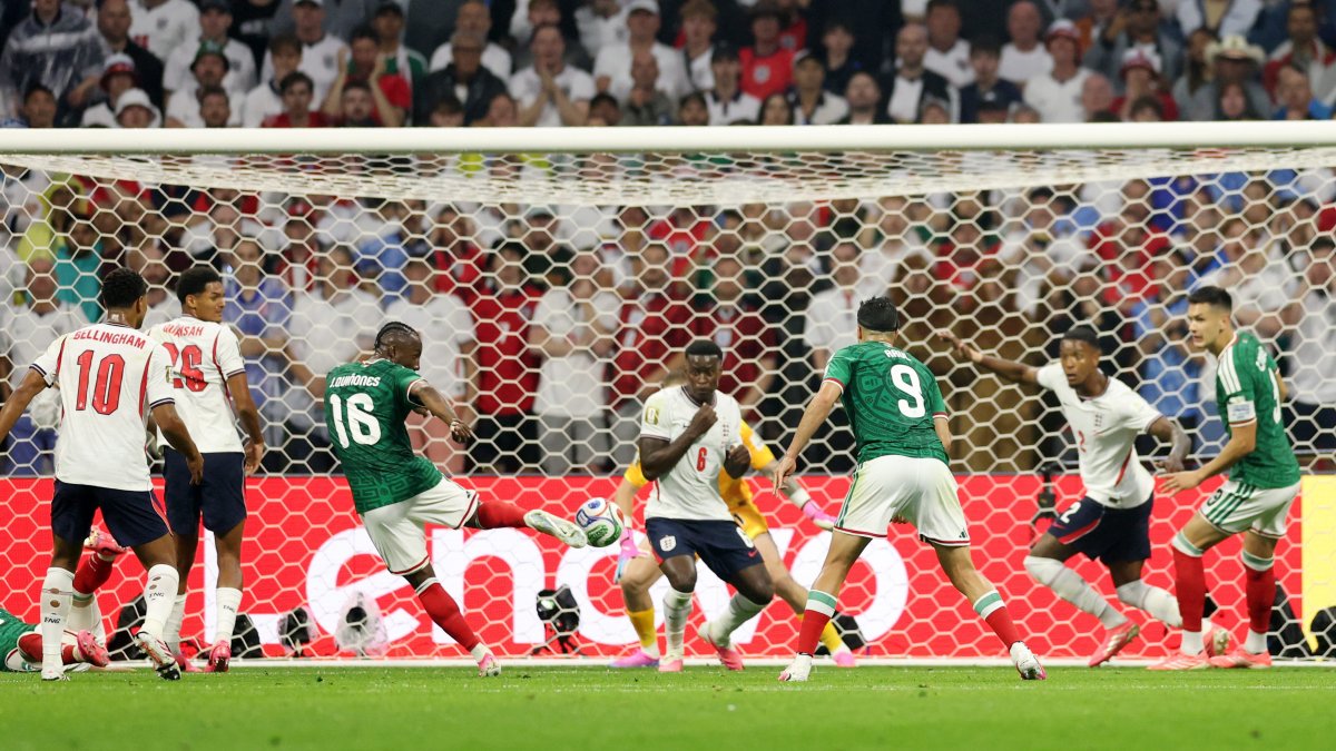 Live updates: Mexico facing England in World Cup Round of 16 – NBC Los Angeles