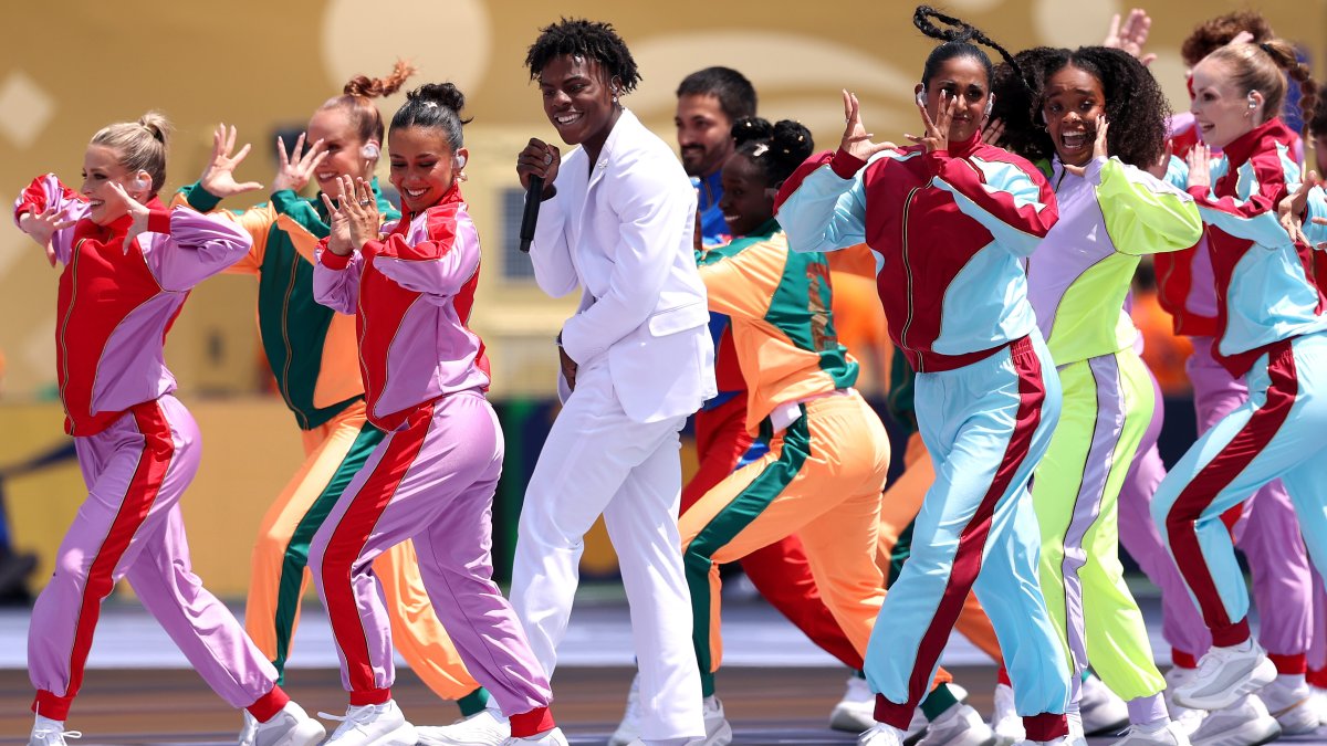 Chapman University alum performs in World Cup closing ceremony – NBC Los Angeles