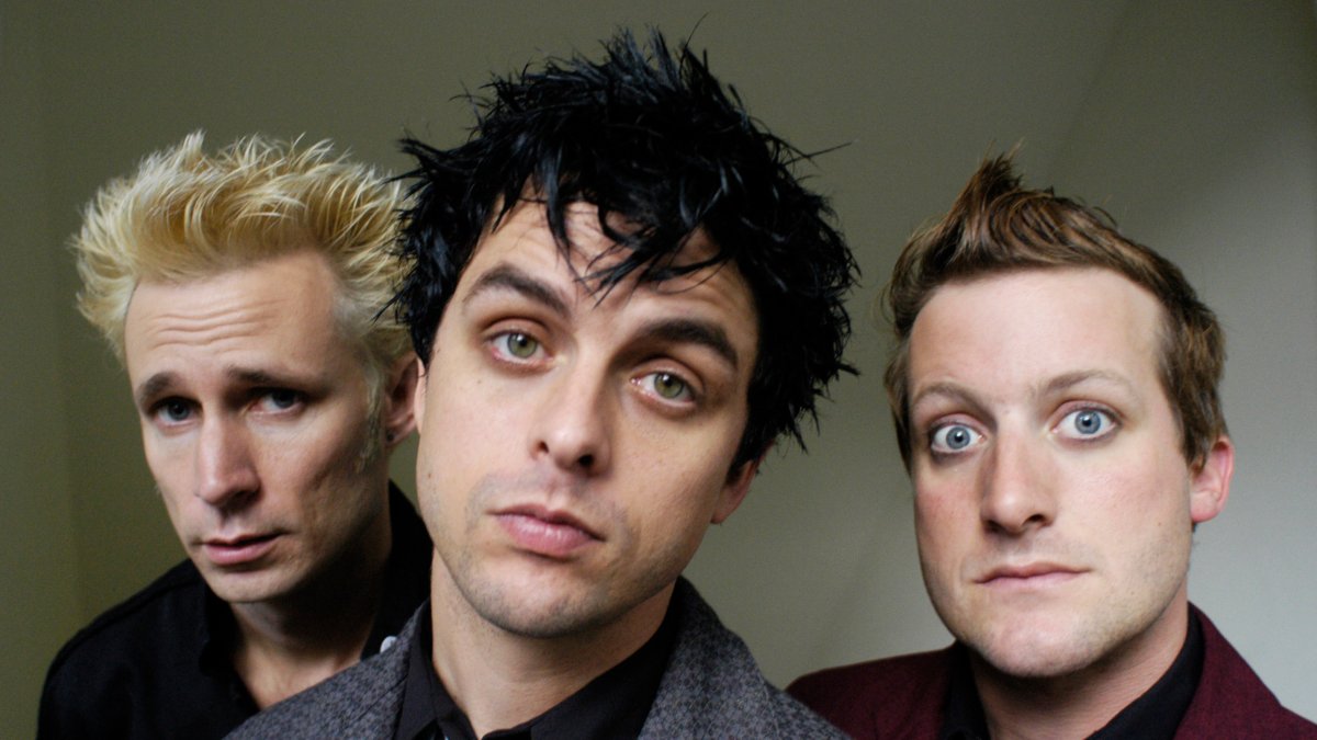 Green Day makes surprise appearance at Petco Park during San Diego Comic-Con – NBC 7 San Diego