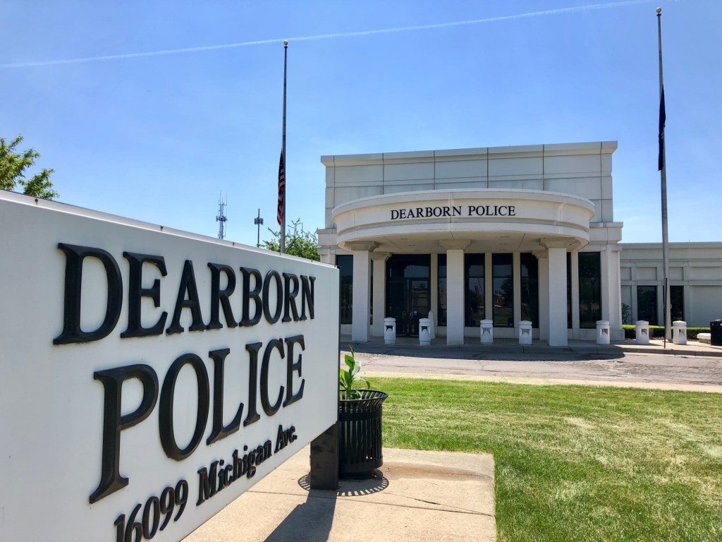 Dearborn police investigating fatal shooting at Fairlane Town Center – The Oakland Press