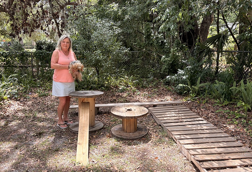 Oakland resident transforms backyard into private Sniffspot dog park
