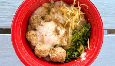 Review: Wat Thai Is the Best Food Court in Los Angeles