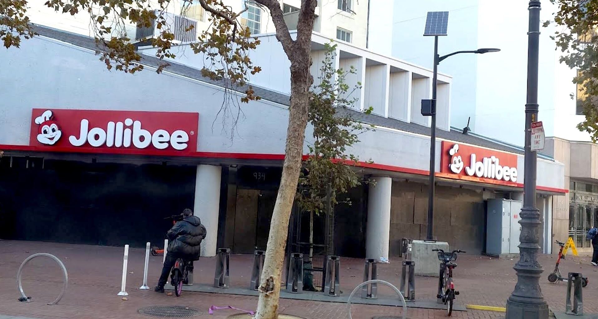 Jollibee Filipino Fast-Food Set to Open on SF’s Market Street July 31 After Years of Delays