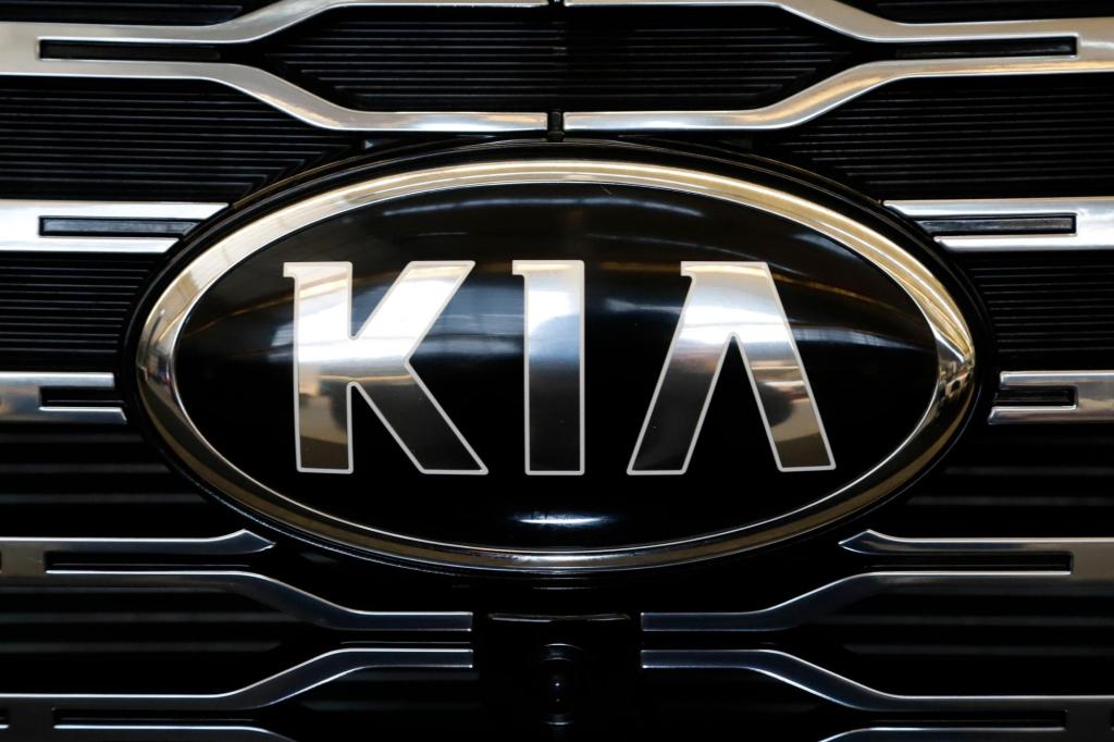 Kia launches new recall for 463,000 Telluride SUVs due to fire risk