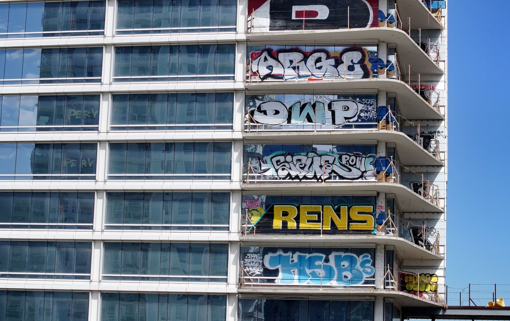 Downtown LA’s Graffiti Towers to exit bankruptcy, next step to completing project – San Gabriel Valley Tribune