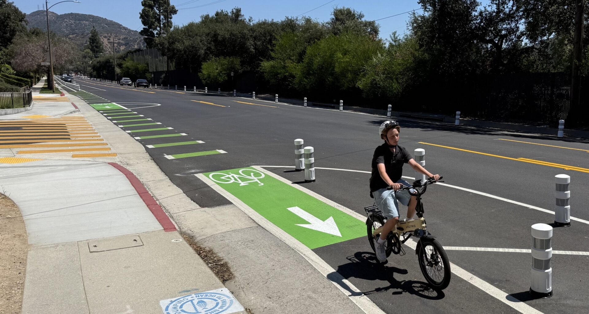 Eyes on the Street: Glendale’s Nearly Completed La Crescenta Ave. Bikeway
