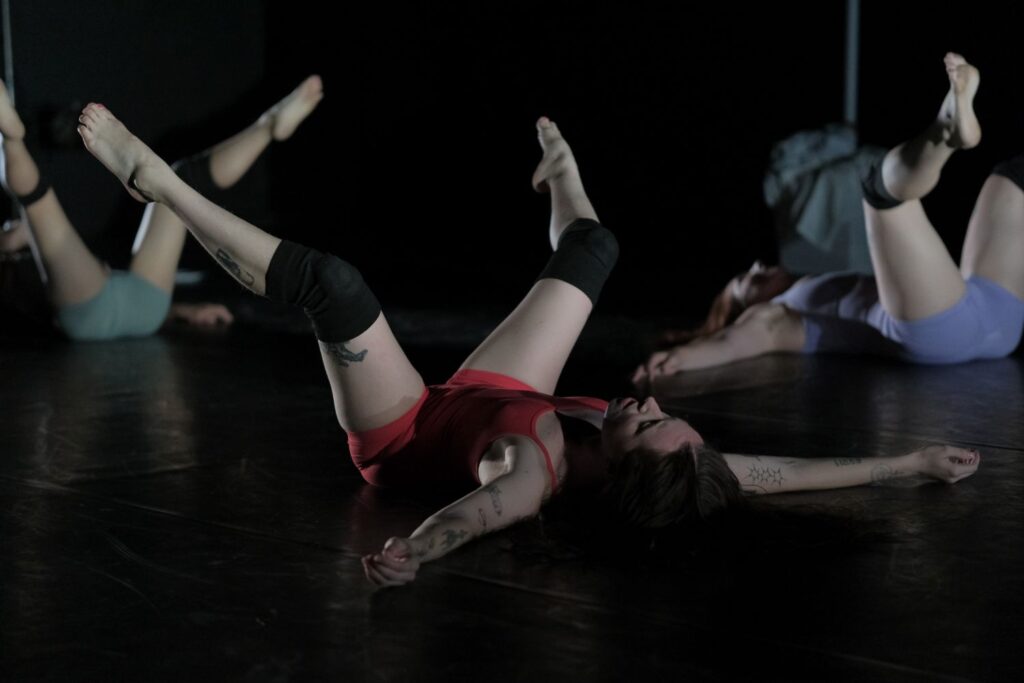 Dance at the Odyssey - Mandolin Noelani Burns-Ferner, Lena Martin and Liessa Son in BETTY, Choreography by Taylor Donofrio- Photo by Christy He.