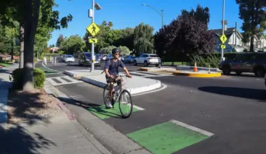 Mountain View bike lane project draws mixed reviews