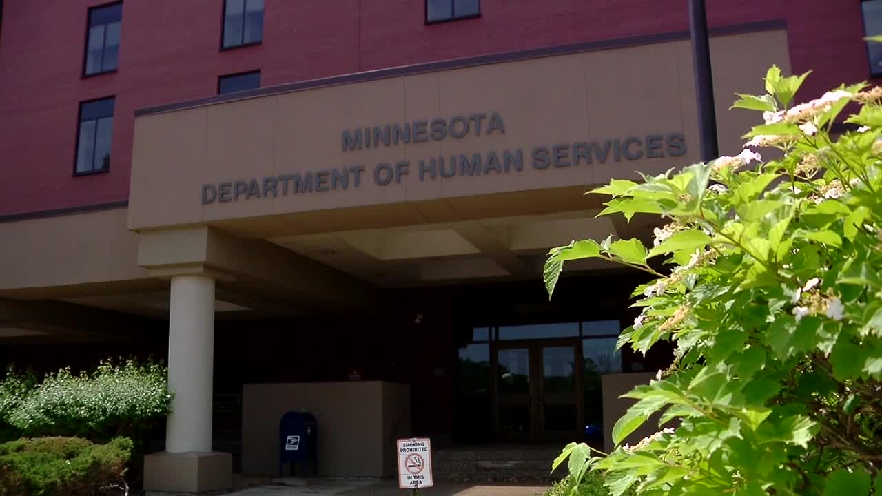 Trump administration says it’s deferring $1B in Medicaid payments to California and Minnesota