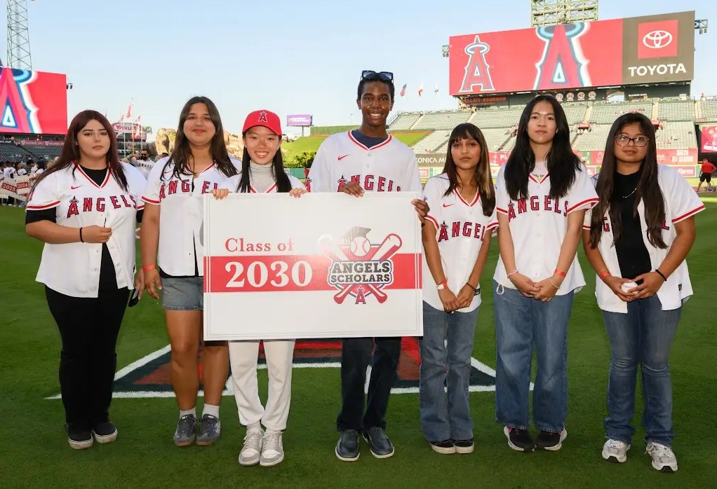 Bravo for AVID students standing out, art with a message and a standout young actress – Orange County Register