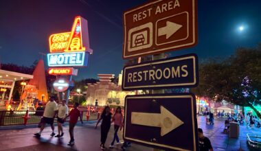 Disneyland closes bathrooms and restaurants due to low water pressure – Orange County Register