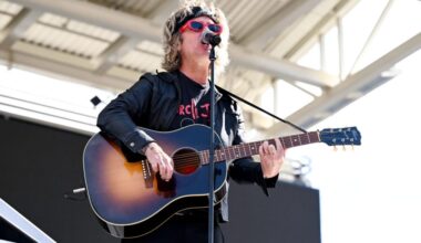 Green Day's Billie Joe Armstrong Play Surprise San Diego Comic-Con Gig