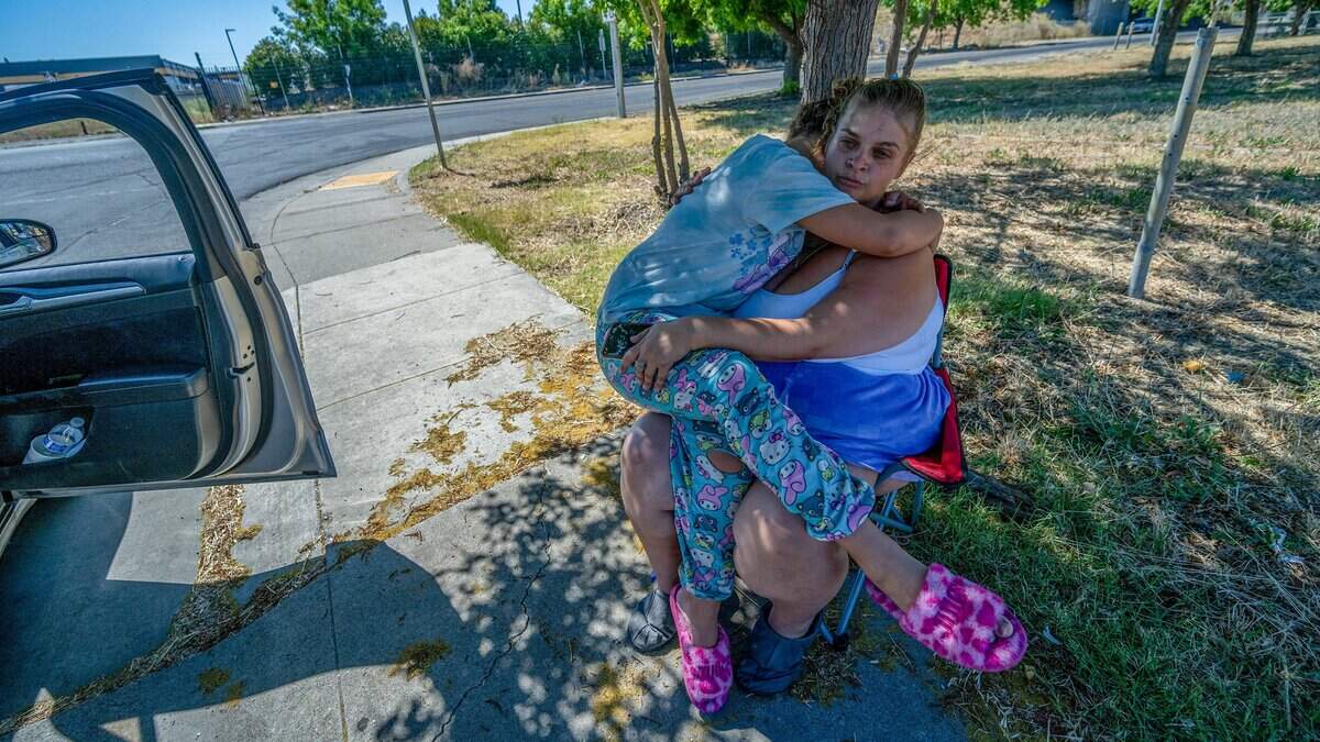 Parents of 44 kids kicked out of motels sue Sacramento