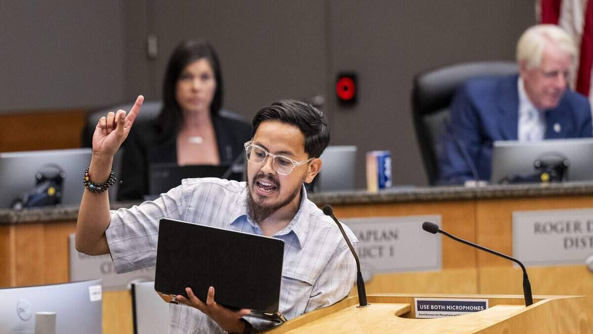 Sacramento advances finance plan for former Arco Arena site