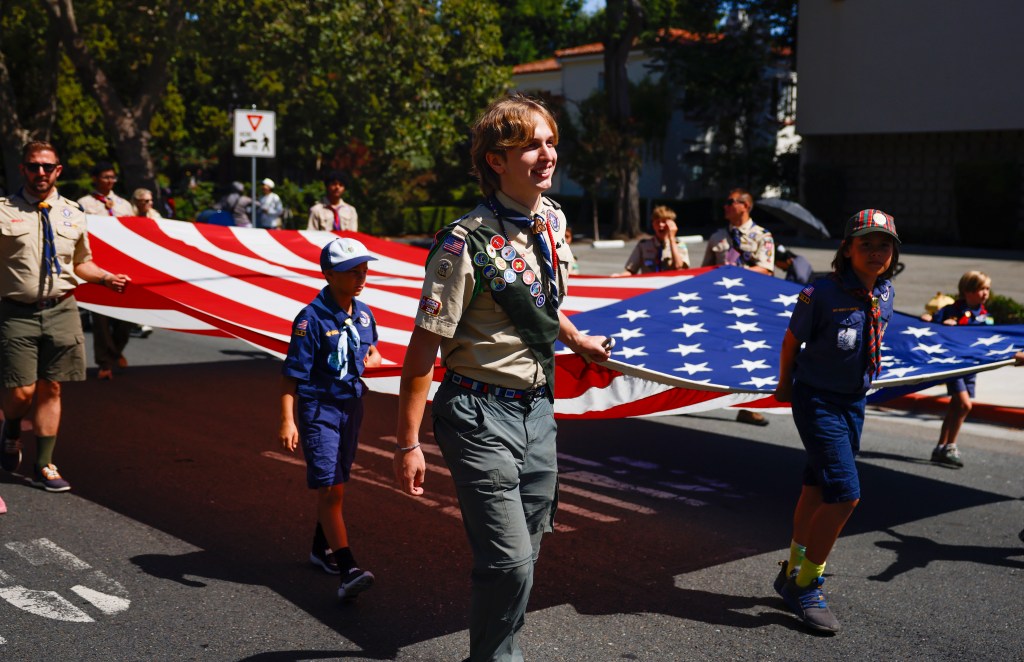 Photos: Rose, White & Blue parade winds through the Rose Garden