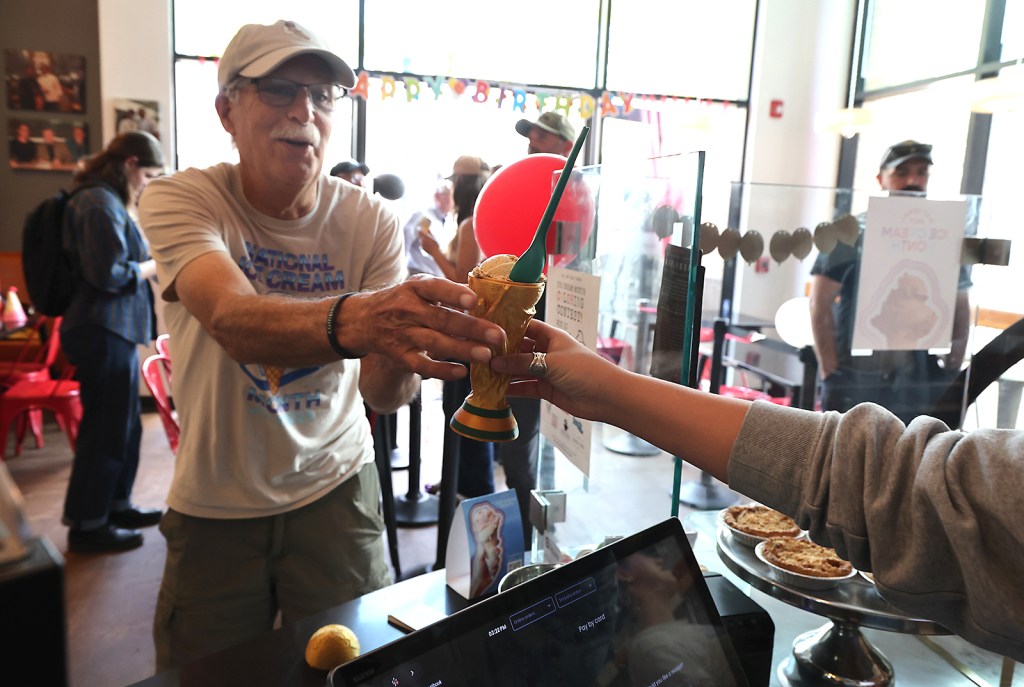 California ice cream tour sweeps through Santa Cruz – Santa Cruz Sentinel