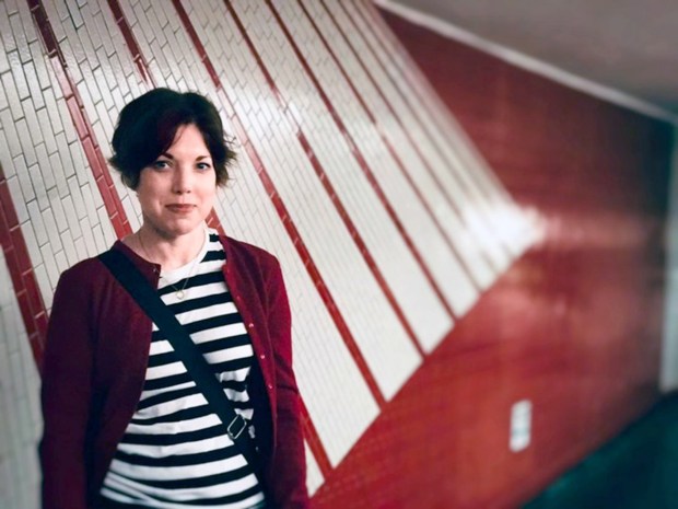 Kelly Davis in a French subway. (Brian Espinosa)