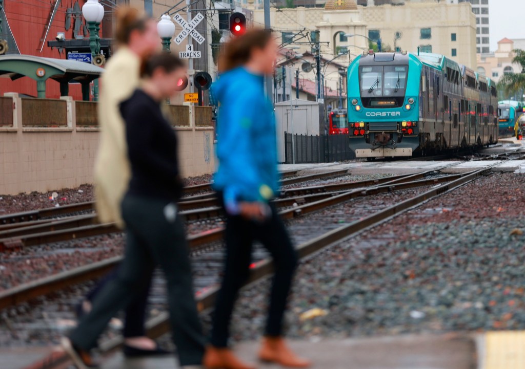 Spending $2.2M on downtown alley a bizarre use of tax dollars  – San Diego Union-Tribune