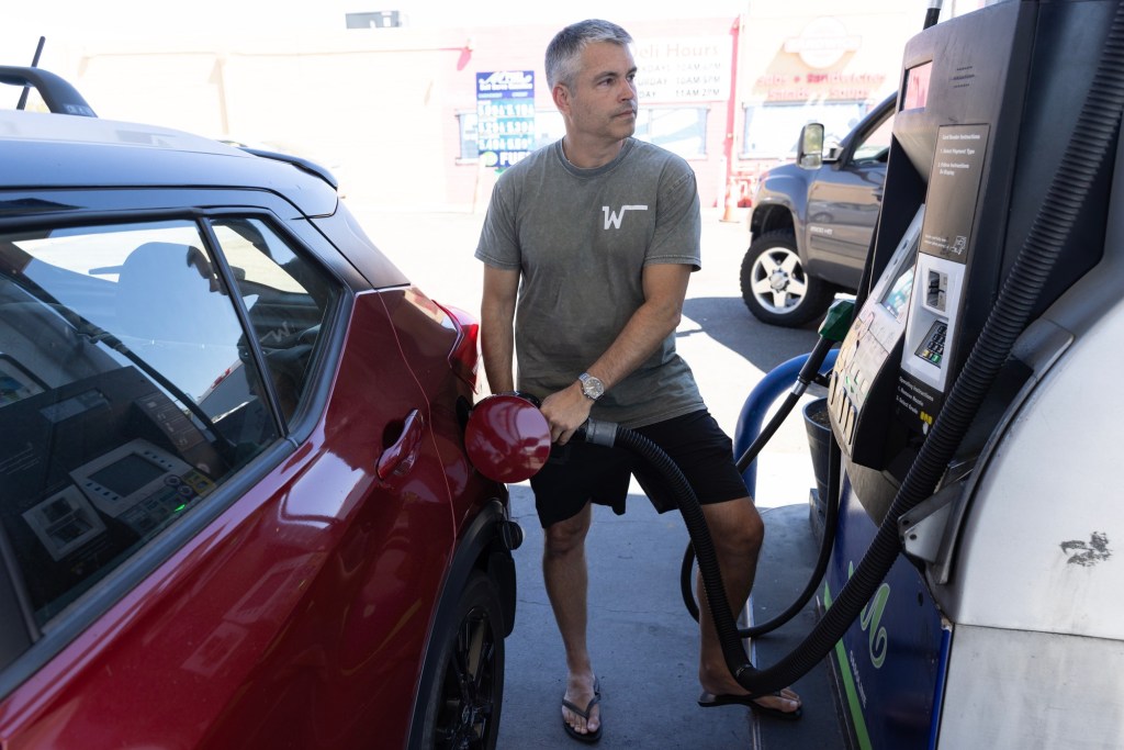 Here we go again: San Diego gas prices back on the rise amid escalating Iran conflict – San Diego Union-Tribune