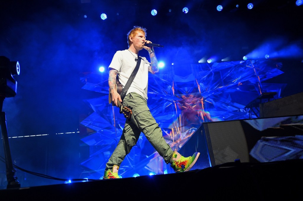 Review: Ed Sheeran brings live looping to his Petco Park concert in San Diego – San Diego Union-Tribune