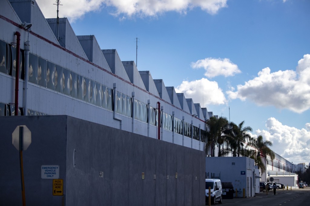 Feds drop bribery charges against San Diego defense contractor