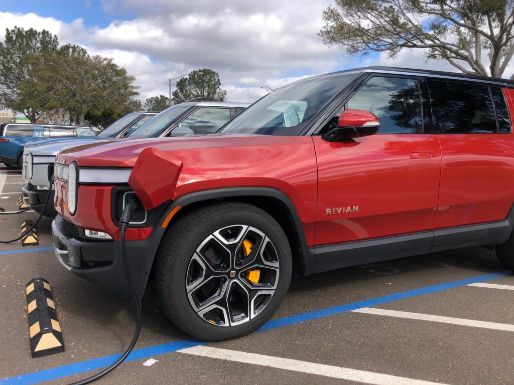 California to offer $3,500 EV rebates to first-time buyers – San Diego Union-Tribune