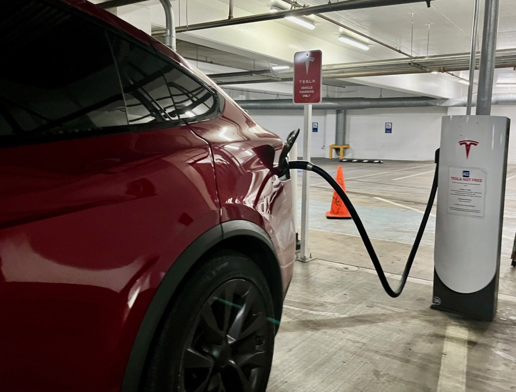 13 carmakers sign up for California EV rebate initiative – East Bay Times