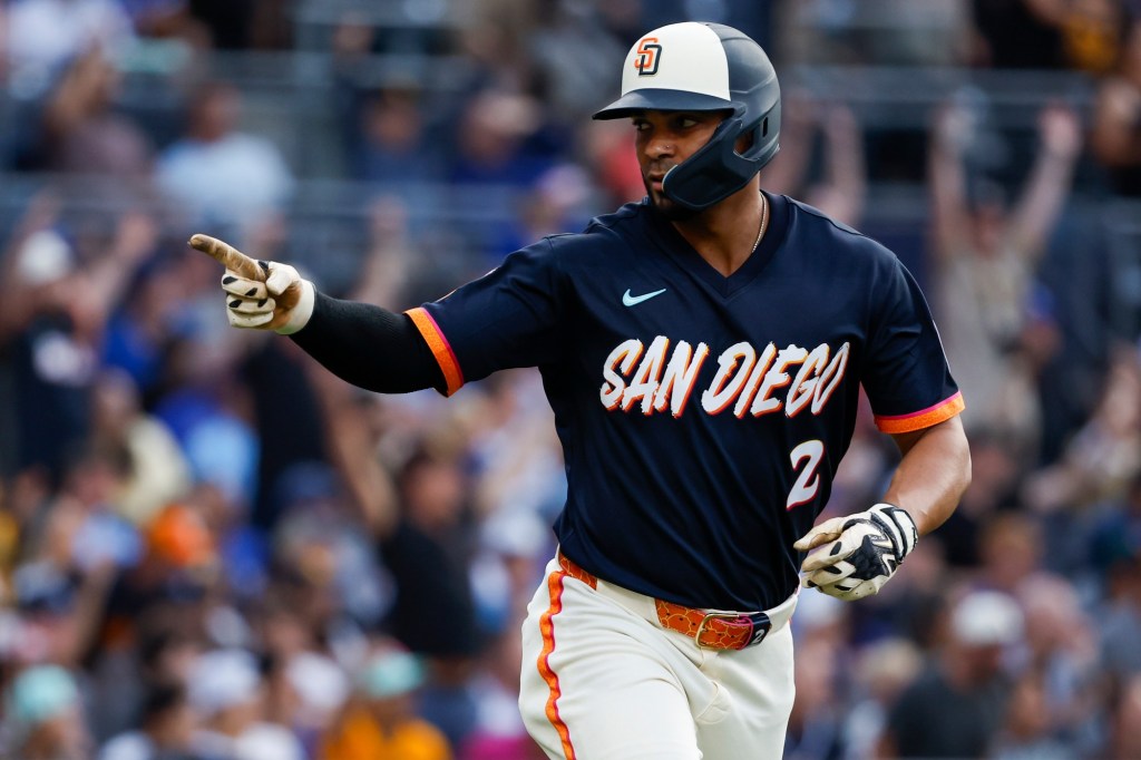 Padres Daily: Picture of an average team; Bogaerts' usual finish could be crucial; why the wait on Jake