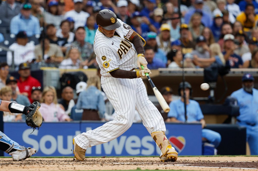 Padres Daily: Hanging on; Manny's big hit; France's big hit; Musgrove reaches big milestone, has big plans