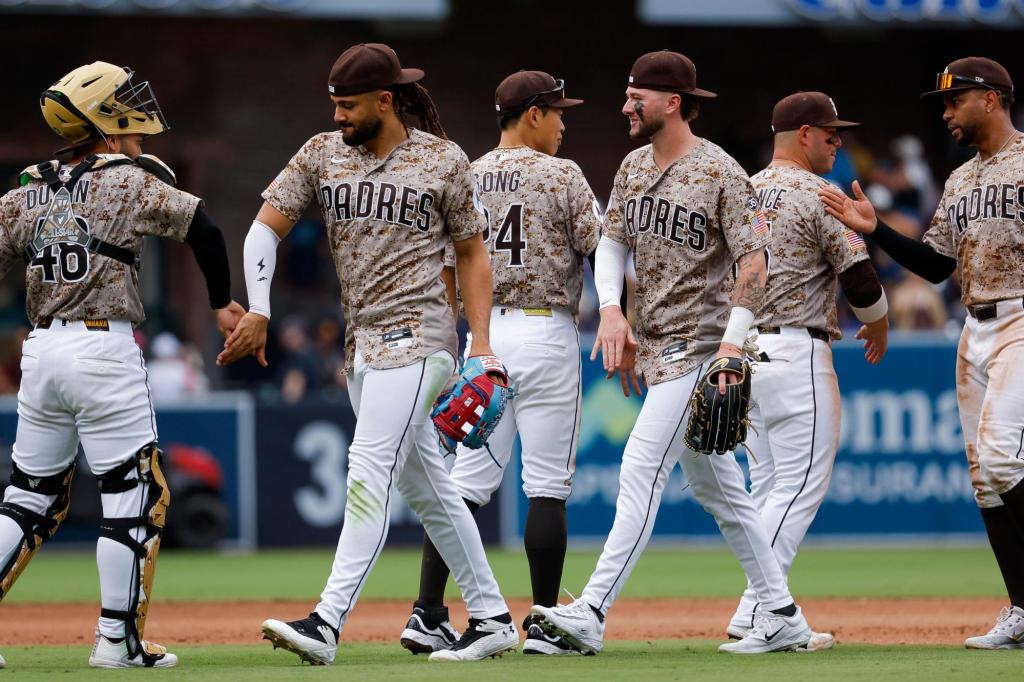 Padres Daily: Gotta be consistent more than sometimes; Manny's heater; Bowen's steal