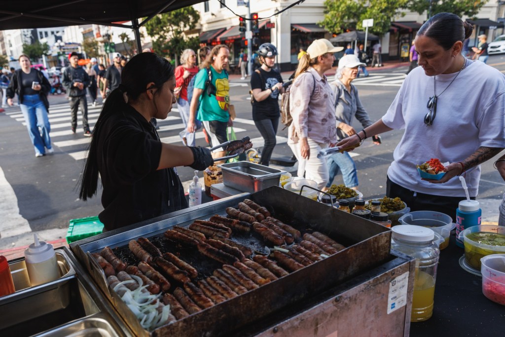 Court rulings force San Diego to halt vendor crackdown. Will chaos return to downtown, beaches?